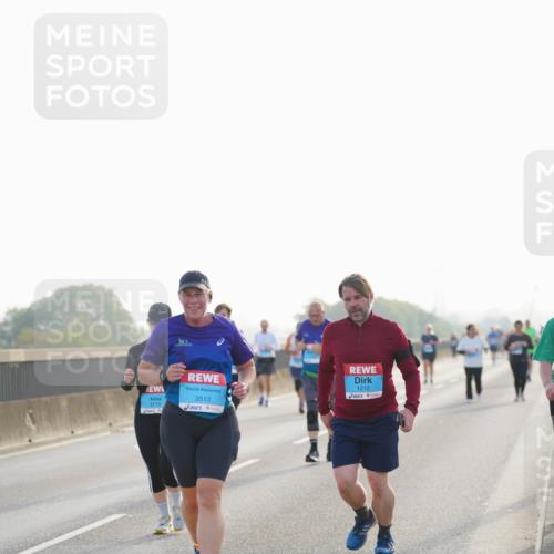 03.10.2026 - Köhlbrandbrückenlauf LAZAROV Photography http://msf.ph/oto/10686138 03.10.2026 09:30:17 Position 3 3715, 3513, 1212 meine-sportfotos.de