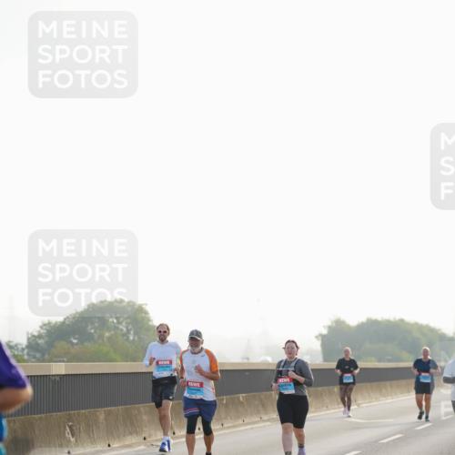 03.10.2026 - Köhlbrandbrückenlauf LAZAROV Photography http://msf.ph/oto/10686171 03.10.2026 09:30:22 Position 3  meine-sportfotos.de
