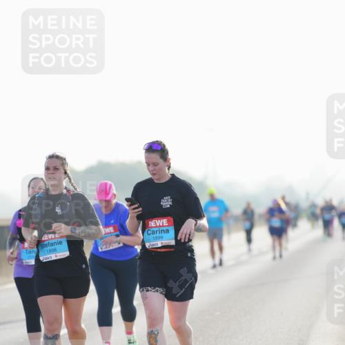 03.10.2026 - Köhlbrandbrückenlauf LAZAROV Photography http://msf.ph/oto/10686250 03.10.2026 09:30:59 Position 3 2093, 1898, 1899 meine-sportfotos.de