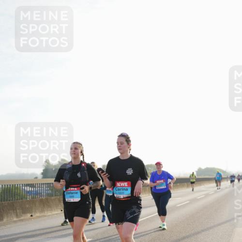 03.10.2026 - Köhlbrandbrückenlauf LAZAROV Photography http://msf.ph/oto/10686275 03.10.2026 09:31:04 Position 3 1898, 1899 meine-sportfotos.de