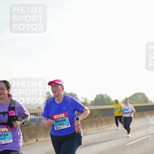 03.10.2026 - Köhlbrandbrückenlauf LAZAROV Photography http://msf.ph/oto/10686283 03.10.2026 09:31:06 Position 3 2092, 2093 meine-sportfotos.de