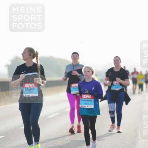 03.10.2026 - Köhlbrandbrückenlauf LAZAROV Photography http://msf.ph/oto/10686338 03.10.2026 09:31:33 Position 3 1892, 1893 meine-sportfotos.de