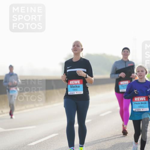03.10.2026 - Köhlbrandbrückenlauf LAZAROV Photography http://msf.ph/oto/10686340 03.10.2026 09:31:34 Position 3 1892, 1893 meine-sportfotos.de