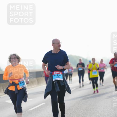 03.10.2026 - Köhlbrandbrückenlauf LAZAROV Photography http://msf.ph/oto/10686379 03.10.2026 09:31:53 Position 3 3287, 3288 meine-sportfotos.de