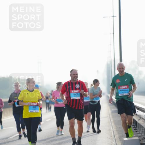 03.10.2026 - Köhlbrandbrückenlauf LAZAROV Photography http://msf.ph/oto/10686383 03.10.2026 09:31:55 Position 3 2001, 3516, 1725 meine-sportfotos.de