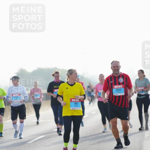 03.10.2026 - Köhlbrandbrückenlauf LAZAROV Photography http://msf.ph/oto/10686389 03.10.2026 09:31:56 Position 3 2001, 3516 meine-sportfotos.de