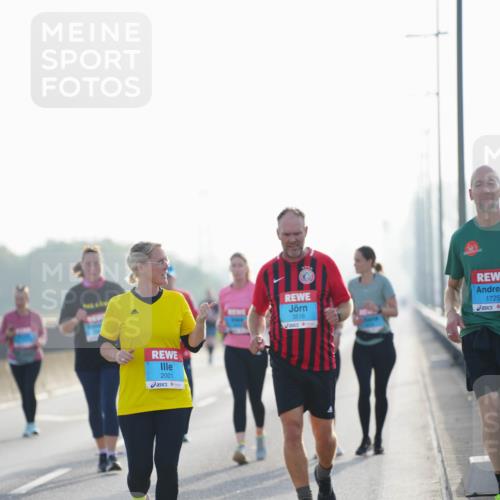 03.10.2026 - Köhlbrandbrückenlauf LAZAROV Photography http://msf.ph/oto/10686393 03.10.2026 09:31:57 Position 3 2001, 3516, 1725 meine-sportfotos.de