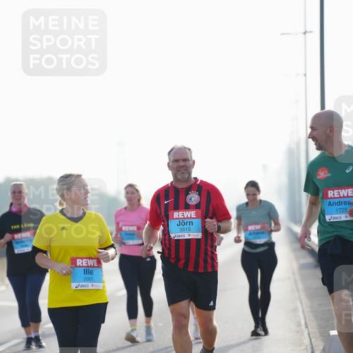 03.10.2026 - Köhlbrandbrückenlauf LAZAROV Photography http://msf.ph/oto/10686397 03.10.2026 09:31:58 Position 3 2001, 3516, 1725 meine-sportfotos.de