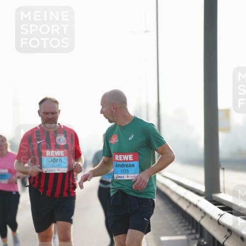 03.10.2026 - Köhlbrandbrückenlauf LAZAROV Photography http://msf.ph/oto/10686402 03.10.2026 09:31:59 Position 3 3516, 1725 meine-sportfotos.de