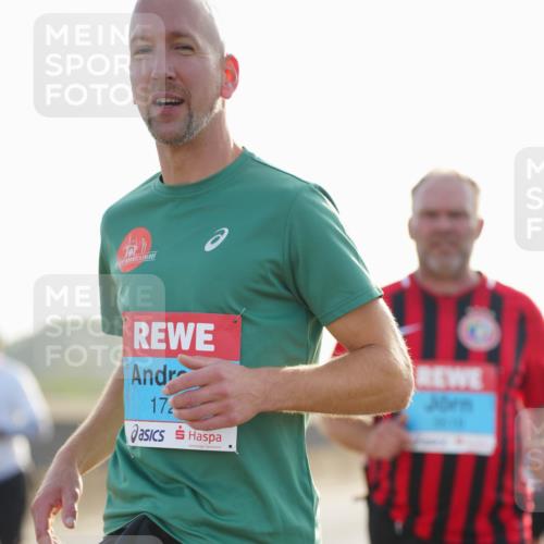 03.10.2026 - Köhlbrandbrückenlauf LAZAROV Photography http://msf.ph/oto/10686409 03.10.2026 09:32:02 Position 3 17 meine-sportfotos.de