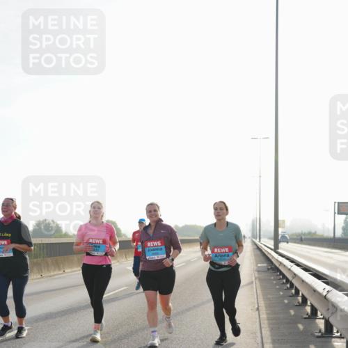 03.10.2026 - Köhlbrandbrückenlauf LAZAROV Photography http://msf.ph/oto/10686423 03.10.2026 09:32:06 Position 3  meine-sportfotos.de