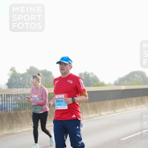 03.10.2026 - Köhlbrandbrückenlauf LAZAROV Photography http://msf.ph/oto/10686435 03.10.2026 09:32:09 Position 3 3528 meine-sportfotos.de