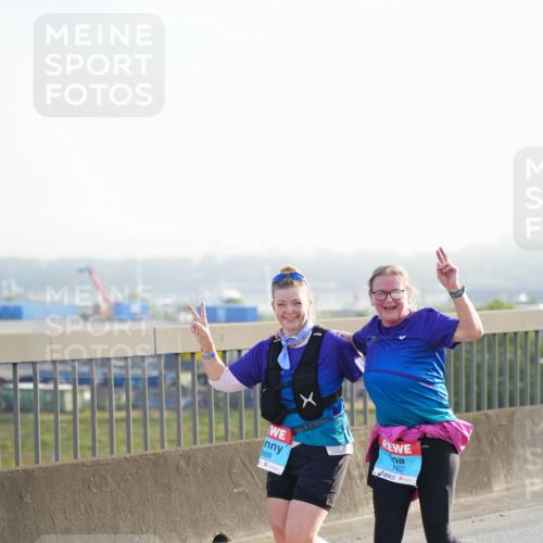 03.10.2026 - Köhlbrandbrückenlauf LAZAROV Photography http://msf.ph/oto/10686442 03.10.2026 09:32:46 Position 3 388, 1332 meine-sportfotos.de