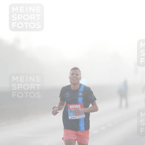 03.10.2026 - Köhlbrandbrückenlauf LAZAROV Photography http://msf.ph/oto/10686502 03.10.2026 09:10:42 Position 3  meine-sportfotos.de