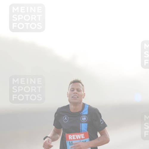 03.10.2026 - Köhlbrandbrückenlauf LAZAROV Photography http://msf.ph/oto/10686515 03.10.2026 09:10:44 Position 3  meine-sportfotos.de