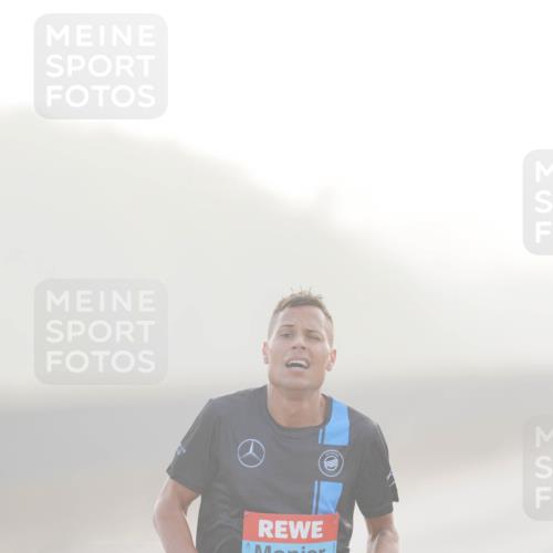 03.10.2026 - Köhlbrandbrückenlauf LAZAROV Photography http://msf.ph/oto/10686519 03.10.2026 09:10:45 Position 3 1263 meine-sportfotos.de