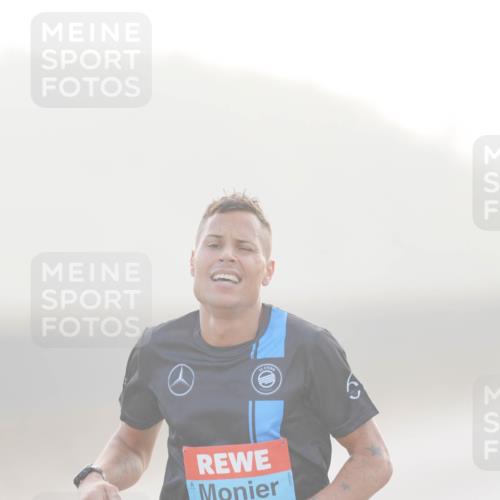 03.10.2026 - Köhlbrandbrückenlauf LAZAROV Photography http://msf.ph/oto/10686530 03.10.2026 09:10:46 Position 3 1263 meine-sportfotos.de