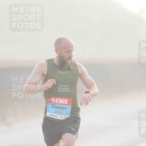 03.10.2026 - Köhlbrandbrückenlauf LAZAROV Photography http://msf.ph/oto/10686535 03.10.2026 09:11:01 Position 3 2100 meine-sportfotos.de