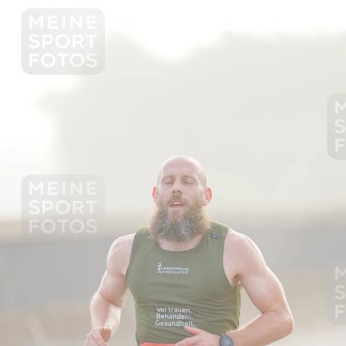 03.10.2026 - Köhlbrandbrückenlauf LAZAROV Photography http://msf.ph/oto/10686540 03.10.2026 09:11:02 Position 3 2100 meine-sportfotos.de