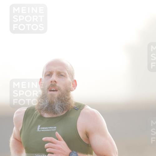03.10.2026 - Köhlbrandbrückenlauf LAZAROV Photography http://msf.ph/oto/10686552 03.10.2026 09:11:03 Position 3 9001, 2100 meine-sportfotos.de