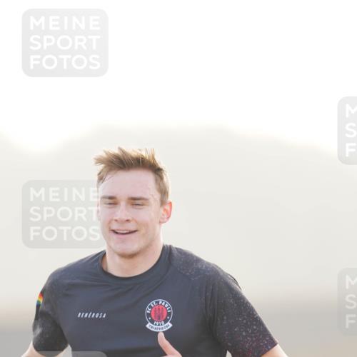 03.10.2026 - Köhlbrandbrückenlauf LAZAROV Photography http://msf.ph/oto/10686572 03.10.2026 09:11:17 Position 3 1910, 1773 meine-sportfotos.de