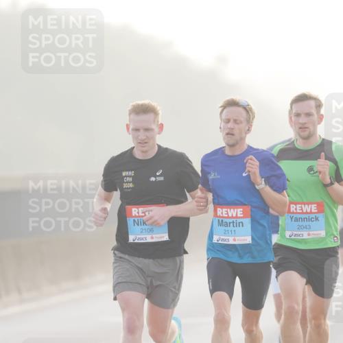 03.10.2026 - Köhlbrandbrückenlauf LAZAROV Photography http://msf.ph/oto/10686619 03.10.2026 09:11:39 Position 3 2026, 2106, 2111, 2043 meine-sportfotos.de