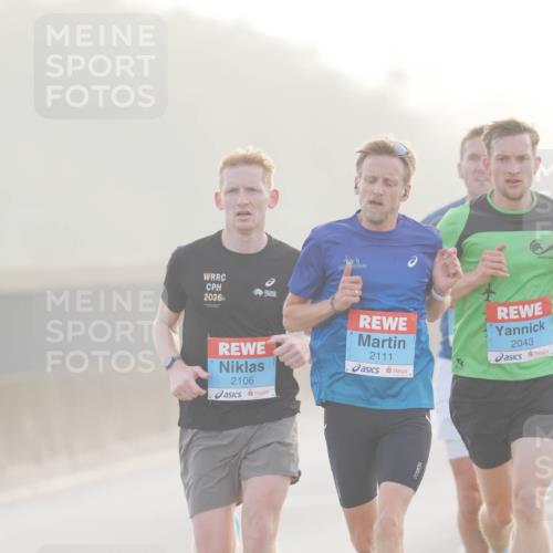 03.10.2026 - Köhlbrandbrückenlauf LAZAROV Photography http://msf.ph/oto/10686621 03.10.2026 09:11:39 Position 3 2026, 2106, 2111, 2043 meine-sportfotos.de