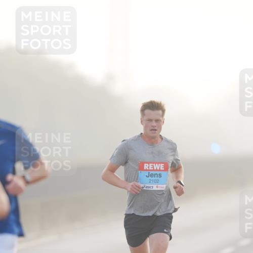 03.10.2026 - Köhlbrandbrückenlauf LAZAROV Photography http://msf.ph/oto/10686642 03.10.2026 09:11:42 Position 3 2102 meine-sportfotos.de