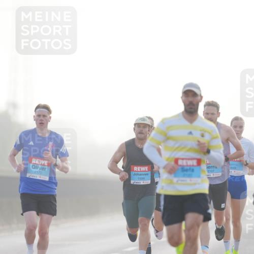 03.10.2026 - Köhlbrandbrückenlauf LAZAROV Photography http://msf.ph/oto/10686725 03.10.2026 09:12:17 Position 3 2172, 1599, 2107, 3849 meine-sportfotos.de