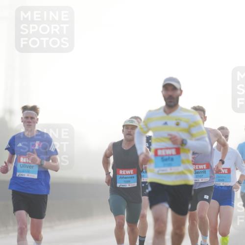 03.10.2026 - Köhlbrandbrückenlauf LAZAROV Photography http://msf.ph/oto/10686727 03.10.2026 09:12:17 Position 3 2172, 1599, 63, 2107, 3849 meine-sportfotos.de