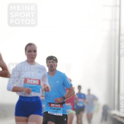 03.10.2026 - Köhlbrandbrückenlauf LAZAROV Photography http://msf.ph/oto/10686759 03.10.2026 09:12:23 Position 3 3705 meine-sportfotos.de