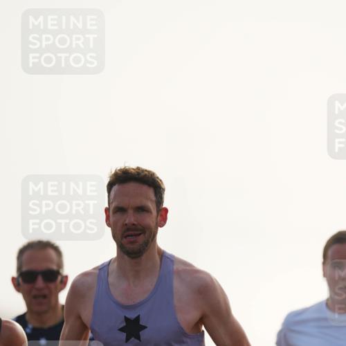 03.10.2026 - Köhlbrandbrückenlauf LAZAROV Photography http://msf.ph/oto/10686767 03.10.2026 09:12:24 Position 3 2107, 3849 meine-sportfotos.de