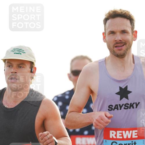 03.10.2026 - Köhlbrandbrückenlauf LAZAROV Photography http://msf.ph/oto/10686772 03.10.2026 09:12:25 Position 3 1599, 2107 meine-sportfotos.de