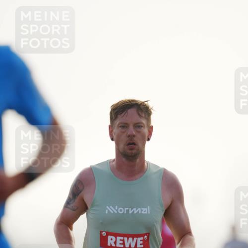 03.10.2026 - Köhlbrandbrückenlauf LAZAROV Photography http://msf.ph/oto/10686786 03.10.2026 09:12:29 Position 3 2109 meine-sportfotos.de