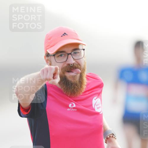 03.10.2026 - Köhlbrandbrückenlauf LAZAROV Photography http://msf.ph/oto/10686800 03.10.2026 09:12:33 Position 3 3823 meine-sportfotos.de