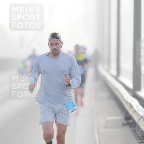 03.10.2026 - Köhlbrandbrückenlauf LAZAROV Photography http://msf.ph/oto/10686824 03.10.2026 09:12:37 Position 3 38 meine-sportfotos.de