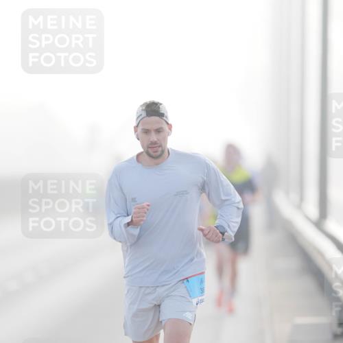 03.10.2026 - Köhlbrandbrückenlauf LAZAROV Photography http://msf.ph/oto/10686833 03.10.2026 09:12:38 Position 3  meine-sportfotos.de