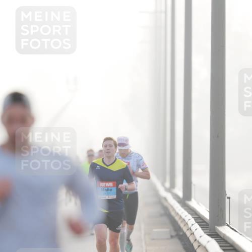 03.10.2026 - Köhlbrandbrückenlauf LAZAROV Photography http://msf.ph/oto/10686842 03.10.2026 09:12:40 Position 3 2117 meine-sportfotos.de