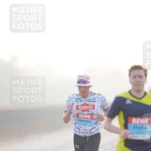 03.10.2026 - Köhlbrandbrückenlauf LAZAROV Photography http://msf.ph/oto/10686859 03.10.2026 09:12:46 Position 3 1716, 33 meine-sportfotos.de