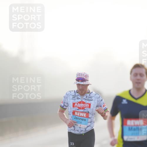 03.10.2026 - Köhlbrandbrückenlauf LAZAROV Photography http://msf.ph/oto/10686861 03.10.2026 09:12:47 Position 3 1716, 33 meine-sportfotos.de
