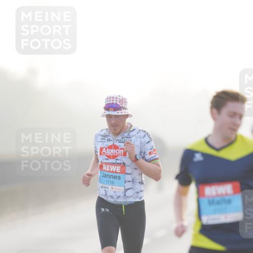03.10.2026 - Köhlbrandbrückenlauf LAZAROV Photography http://msf.ph/oto/10686864 03.10.2026 09:12:47 Position 3 1716 meine-sportfotos.de