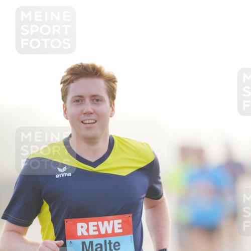 03.10.2026 - Köhlbrandbrückenlauf LAZAROV Photography http://msf.ph/oto/10686879 03.10.2026 09:12:49 Position 3 2117 meine-sportfotos.de