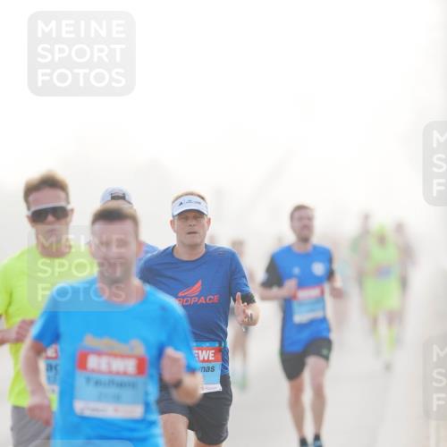 03.10.2026 - Köhlbrandbrückenlauf LAZAROV Photography http://msf.ph/oto/10686908 03.10.2026 09:12:54 Position 3 5 meine-sportfotos.de