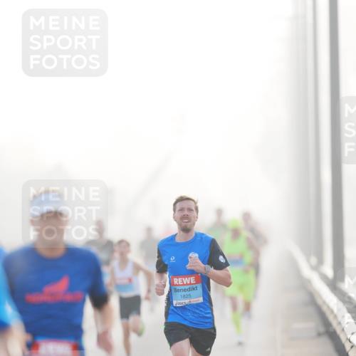 03.10.2026 - Köhlbrandbrückenlauf LAZAROV Photography http://msf.ph/oto/10686931 03.10.2026 09:12:56 Position 3 1825 meine-sportfotos.de
