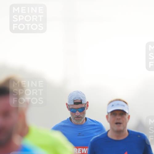 03.10.2026 - Köhlbrandbrückenlauf LAZAROV Photography http://msf.ph/oto/10686941 03.10.2026 09:12:58 Position 3 34, 1395, 25705 meine-sportfotos.de