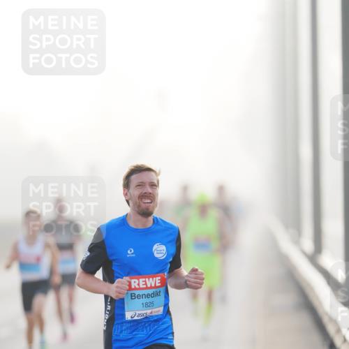 03.10.2026 - Köhlbrandbrückenlauf LAZAROV Photography http://msf.ph/oto/10686945 03.10.2026 09:12:59 Position 3 2, 1825 meine-sportfotos.de