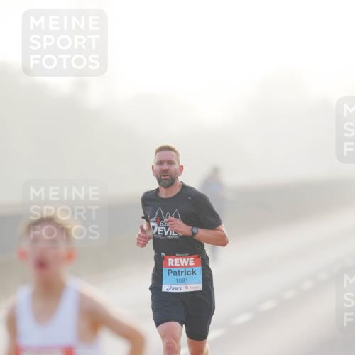 03.10.2026 - Köhlbrandbrückenlauf LAZAROV Photography http://msf.ph/oto/10687007 03.10.2026 09:13:08 Position 3 6, 6, 1091 meine-sportfotos.de