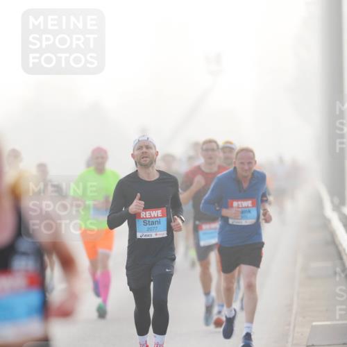 03.10.2026 - Köhlbrandbrückenlauf LAZAROV Photography http://msf.ph/oto/10687097 03.10.2026 09:13:23 Position 3 2077 meine-sportfotos.de