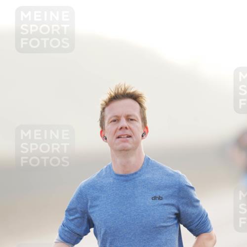 03.10.2026 - Köhlbrandbrückenlauf LAZAROV Photography http://msf.ph/oto/10687120 03.10.2026 09:13:27 Position 3  meine-sportfotos.de