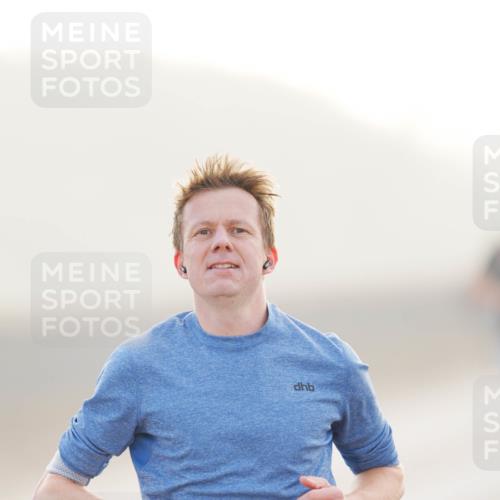 03.10.2026 - Köhlbrandbrückenlauf LAZAROV Photography http://msf.ph/oto/10687122 03.10.2026 09:13:27 Position 3  meine-sportfotos.de